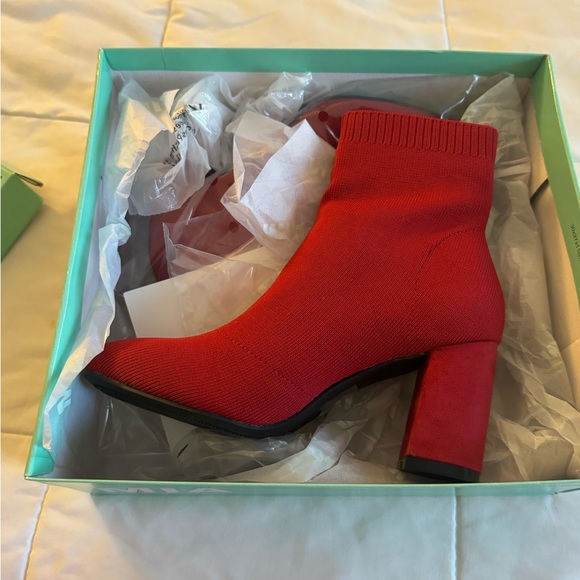 Boots - Picture 5 of 5